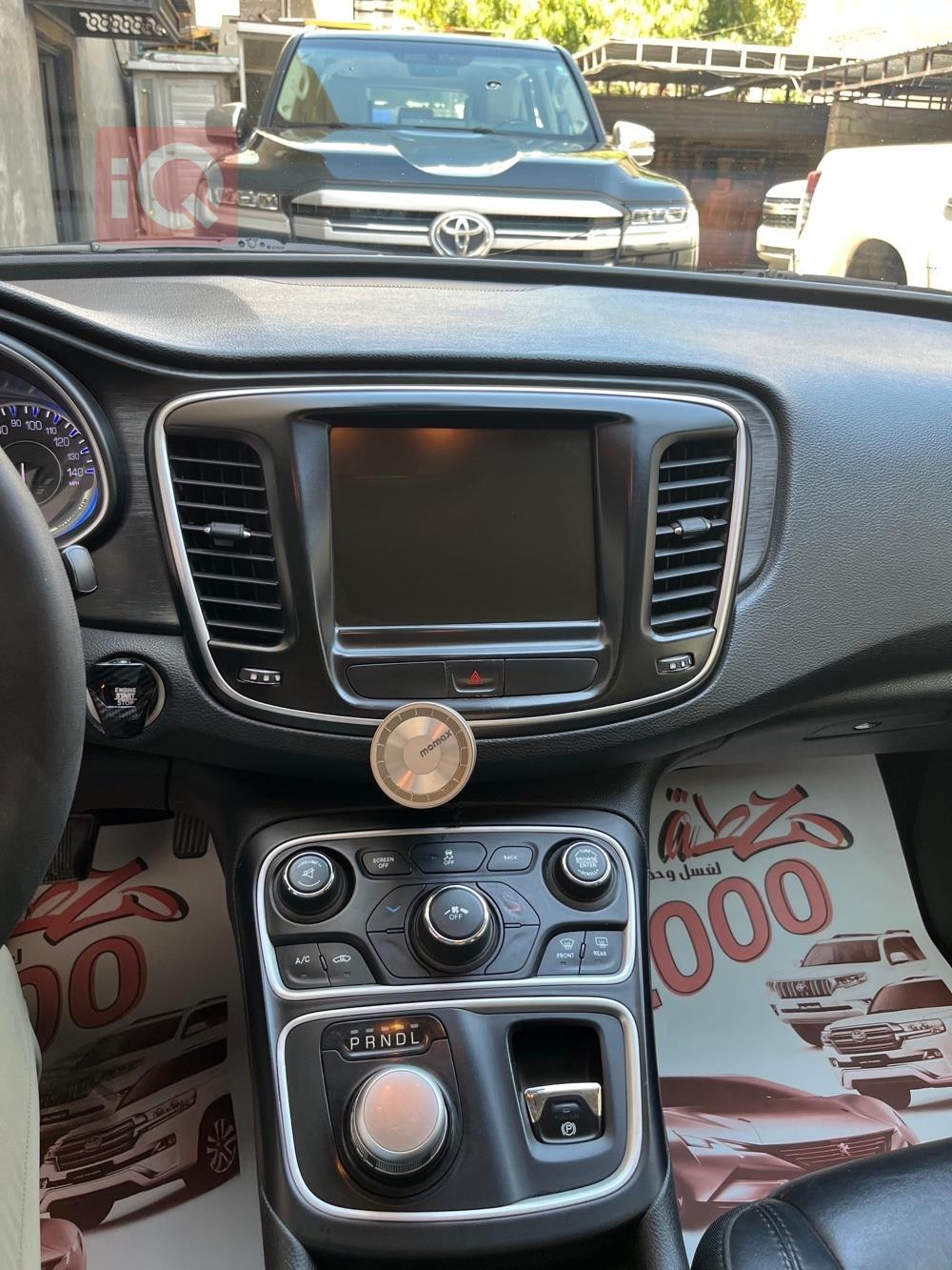 كرايسلر 200